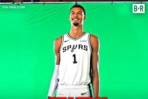 更夸张了！马刺官方公布文班最新身高为2米26 比上赛季高了5厘米