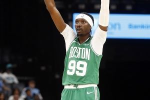 状态很好！布歇半场8中6&三分4中2砍下17分7板 正负值+23最高！