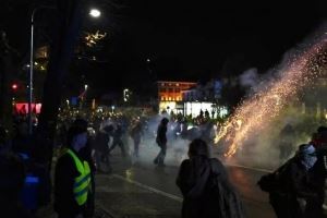 意天空：意大利示威者抗议以色列并和警方发生冲突，10余人受伤