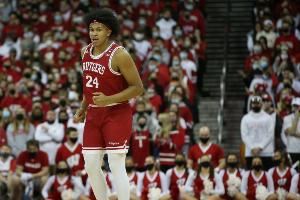 马祖拉：罗恩-哈珀比之前棒太多了 和其他人一样他有平等出场机会