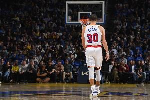 库里说打到40岁？勇士助教：他会一直打球 直到不再享受比赛