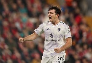 未来成疑🚨邮报：曼联还未决定是否续约马奎尔，合同明夏到期