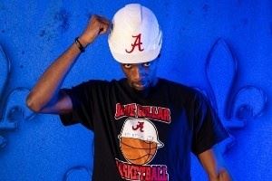 NCAA开打！鹈鹕给球员们送上了他们母校的单品 拍摄了特别的照片