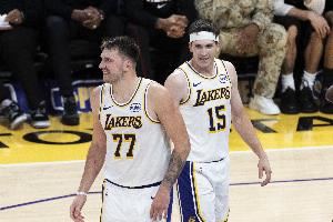 雷迪克:东契奇和里夫斯喜欢互相喷垃圾话 这也让他们更加默契